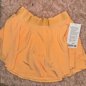 Lululemon court rival HR skirt